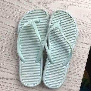 nike flip flops